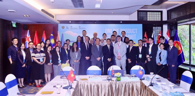 Lors du forum, des experts nationaux et internationaux ont convenu d’un mécanisme de coordination rapide pour établir un environnement commercial transparent.