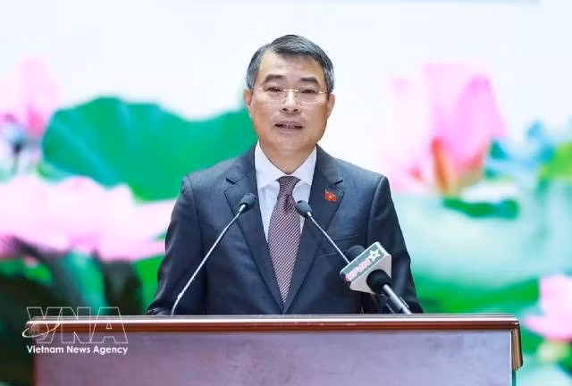 Le Premier ministre Lê Minh Hung s'exprime lors de la conférence politico-militaire de l’armée, à Hanoi, le 2 juillet. Photo : VNA. 