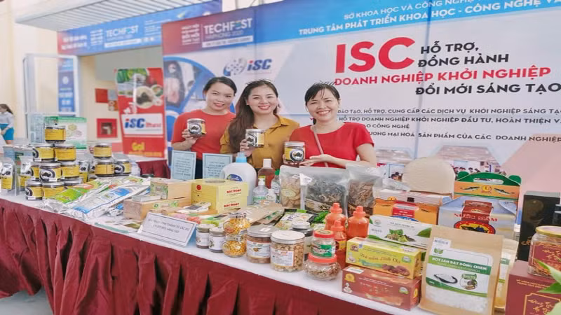 L’activité d’exposition et de présentation des produits scientifiques et technologiques de Hai Phong vise à soutenir les entreprises en démarrage. Photo : nhandan.vn