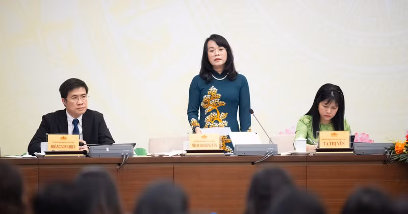 La vice-présidente de la Commission des affaires des députés de l’Assemblée nationale, Ta Thi Yen. Photo : VNA.