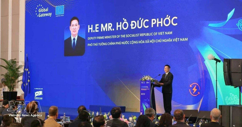 Le vice-Premier ministre Ho Duc Phoc au Forum des affaires et de l’investissement « EU – Vietnam Global Gateway ». Photo : VNA.
