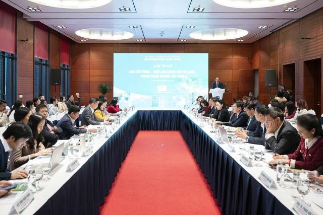 Séminaire « Coopération régionale – Promotion de la chaîne de valeur verte dans l’agriculture vietnamienne ». Photo: baophapluat.vn