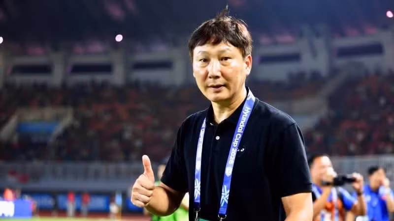 Les changements opérés par l'entraîneur Kim Sang-sik, tant dans la composition de l'équipe que dans son dispositif tactique, permettent au Vietnam de s'imposer largement. (Photo : VFF)