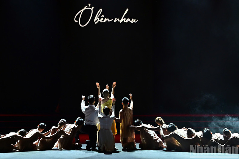 Le Prix Action pour la Communauté 2025 honore les projets et idées exceptionnels, ainsi que les actions en faveur de la communauté qui ont inspiré et continuent d’inspirer l’engagement et la persévérance au service d’un avenir meilleur pour tous. Photo : nhandan.vn