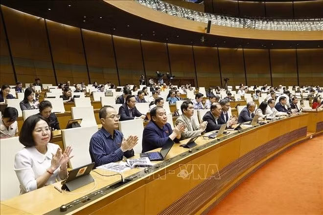 La 10e session de la 15e Assemblée nationale. Photo : VNA