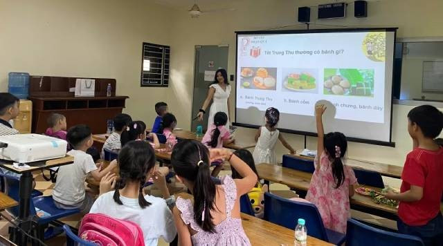 Le Nguyen Luu An lors d'une sortie scolaire sur le thème de la Fête de la Mi-Automne. Photo : baoquocte.vn