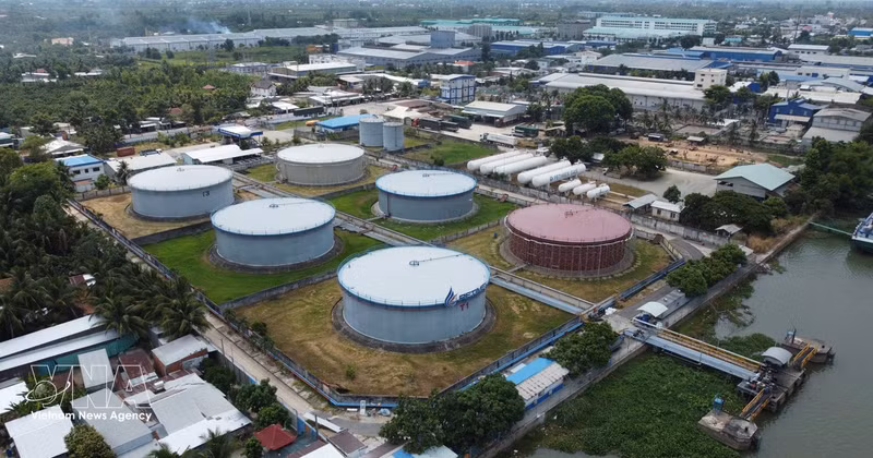 Dépôt pétrolier Tran Quoc Toan (situé dans le quartier de My Ngai, province de Dong Thap). Photo : VNA.