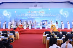 Le Premier ministre Le Minh Hung donne le coup d'envoi de la construction de 5 lignes de métro et de 3 projets de logements locatifs à Hanoï. Photo : VOV 