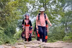 Expérience de découverte et de conquête de l’ancienne route pavée de Pavi. (Photo : QUOC DINH)