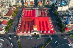Le marché de Ben Thanh sera entièrement repeint à l’extérieur, tout en conservant les lignes architecturales et les motifs caractéristiques de l’édifice. Photo: vietnamnet.vn