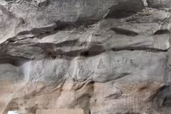 Chaque représentation d’arhat incarne la pratique spirituelle, la vertu et la sagesse, tout en illustrant l’harmonie entre l’être humain et la nature dans la culture traditionnelle. (Photo : VNA)