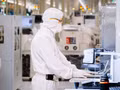 L’usine d’Intel au Vietnam constitue le plus grand centre d’assemblage et de test de puces du réseau mondial d’Intel, employant environ 6 500 personnes dans le domaine des hautes technologies. Photo : TP.
