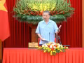 Le secrétaire général du Parti et président de la République, To Lam, s'exprime lors de la réunion. 