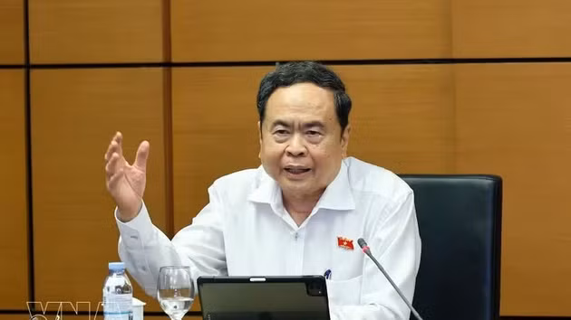 Le président de l’Assemblée nationale, Trân Thanh Mân, s’exprime lors d’un débat en groupe sur le projet de loi amendée sur la vulgarisation et l’éducation juridiques, dans le cadre de la première session extraordinaire de la 16e législature, le 4 août. Photo : VNA.