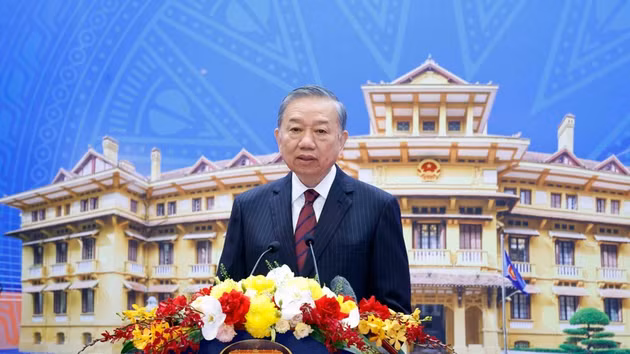 Le secrétaire général du PCV et président de la République To Lam à l'ouverture de la 33e Conférence diplomatique. Photo : VNA.