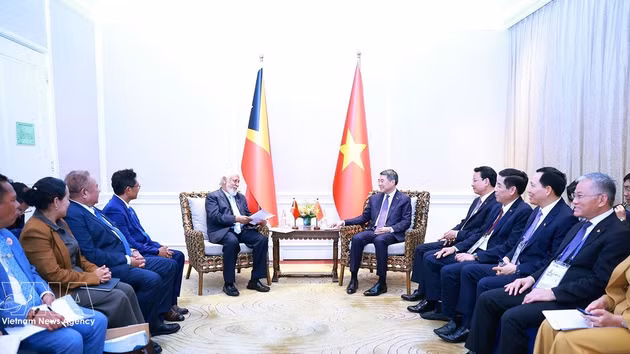 Le Premier ministre vietnamien Le Minh Hung rencontre son homologue timorais Xanana Gusmão en marge du 48e Sommet de l’ASEAN à Cebu (Philippines), le 7 mai 2026. Photo : VNA.