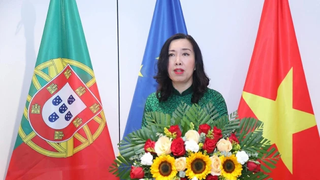 La vice-ministre des Affaires étrangères du Vietnam, Le Thi Thu Hang, lors de la cérémonie d’inauguration de l’ambassade du Portugal, tenue le 27 février à Hanoï. Photo : Baoquocte.