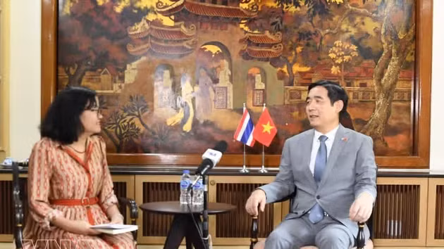L’ambassadeur du Vietnam en Thaïlande, Pham Viet Hung, a accordé un entretien à l’Agence vietnamienne d’information. Photo : VNA.