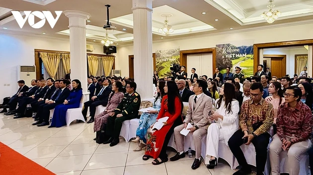 Les Vietnamiens en Indonésie espèrent que le XIVe Congrès du Parti créera une percée vigoureuse