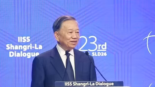 Le secrétaire général et président To Lam a prononcé le discours d'ouverture du 23e Dialogue de Shangri-La. Photo : VNA.