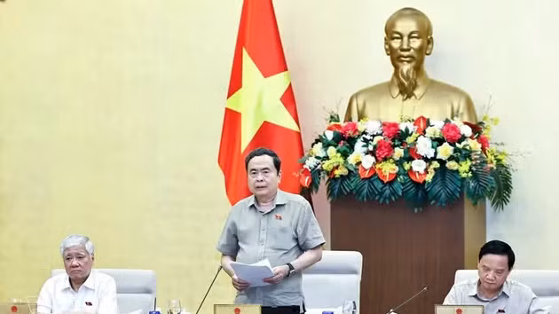 Le président de l'Assemblée nationale Tran Thanh Man prend la parole lors de la séance de clôture de la 3e réunion du Comité permanent de l'Assemblée nationale. Photo : VNA.
