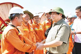 Intelligence et détermination : franchir les vagues pour gagner la haute mer