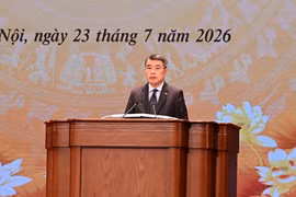 Discours du PM Le Minh Hung à la Conférence nationale 2026 en hommage aux personnes ayant rendu des services à la révolution
