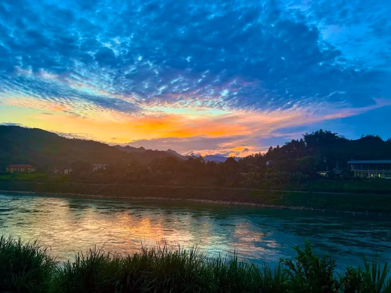 Coucher de soleil sur le lac Na Hang. Photo : NDEL
