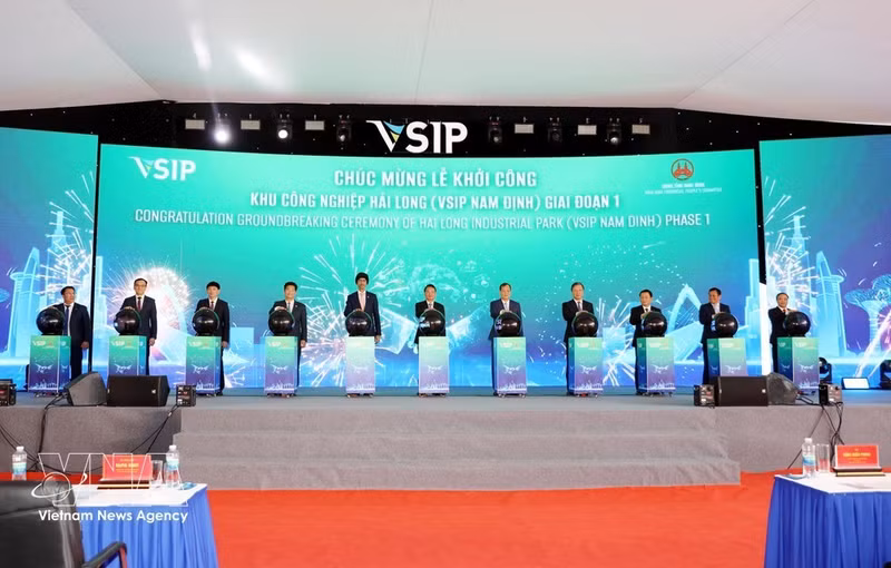 Lancement de la première phase du projet de parc industriel Hai Long (VSIP Nam Dinh), dans la province de Ninh Binh. Photo : VNA.