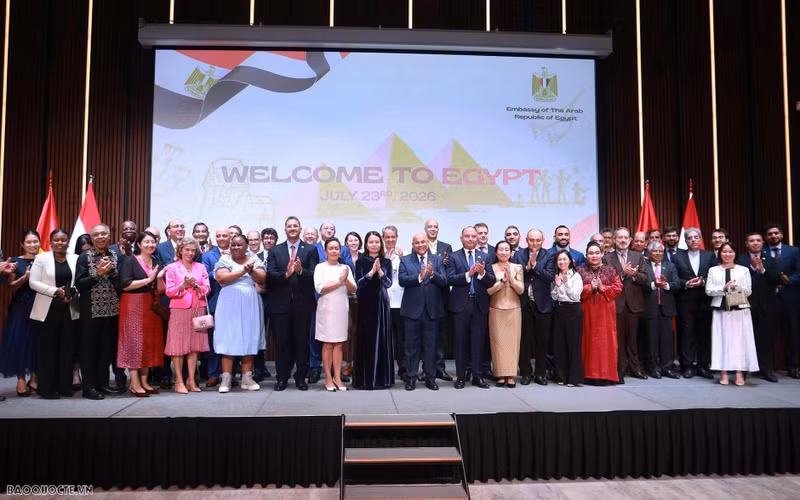 Lors de la cérémonie marquant le 74e anniversaire de la Fête nationale de l’Égypte, organisée dans la soirée du 23 juillet à Hanoï. Photo : baoquocte.