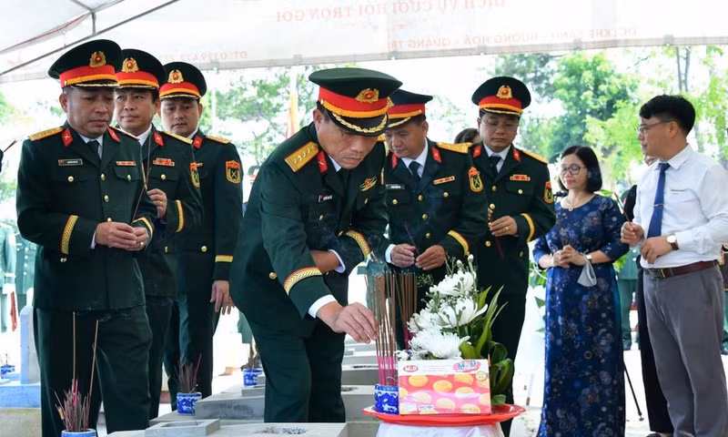 huiong-hoa-2.jpg