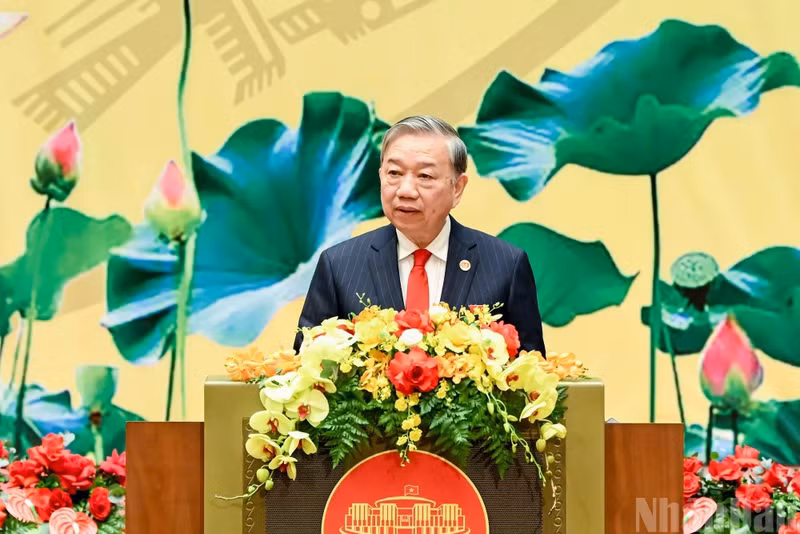 Le secrétaire général du Parti, Tô Lâm, s'exprime lors de la cérémonie. Photo: Duy Linh.