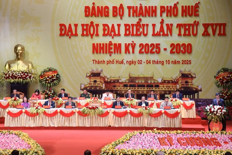 Le 17ᵉ congrès de l'organisation du Parti de la ville de Hue (au Centre du Vietnam). Photo : VNA.