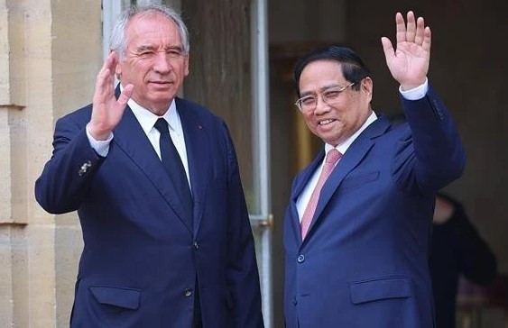Entretien entre les Premiers ministres vietnamien et français