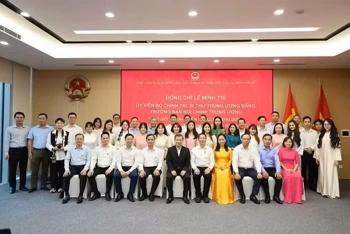 eec6ef78a6334f6d1622jpg.jpg