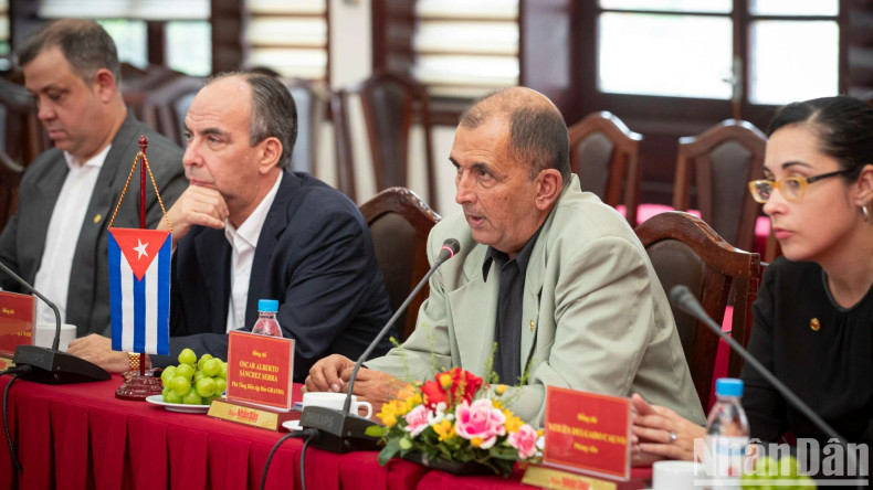 Renforcer l’innovation, promouvoir la coopération entre le journal Nhân Dân et le journal Granma ảnh 3 Renforcer l’innovation, promouvoir la coopération entre le journal Nhân Dân et le journal Granma ảnh 3