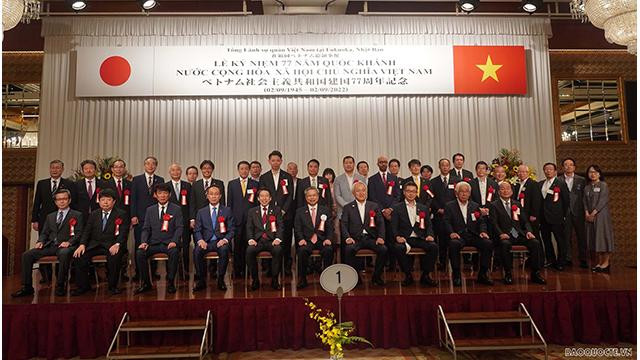 Les délégués lors de fête nationale à Fukuoka au Japon. Photo : baoquocte.vn Les délégués lors de fête nationale à Fukuoka au Japon. Photo : baoquocte.vn