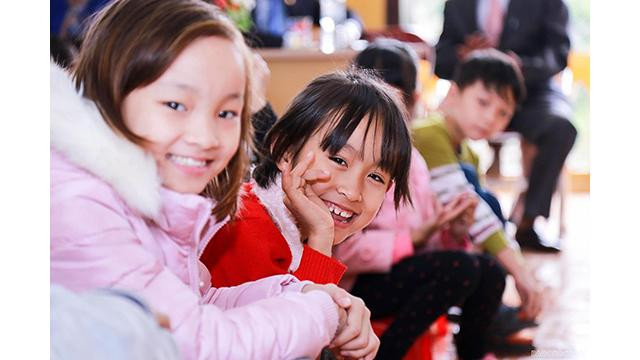 L'ambassadeur du Laos, Sengphet Houngboungnuang, a espéré que le Vietnam pourrait attirer l'attention et le soutien de la communauté internationale, en aidant les habitants de l'Asie du Sud-Est à profiter de mieux en mieux des droits de l'homme et citoyenneté. Photo : baoquocte.vn