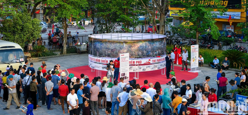 Cet évènement a attiré un grand nombre de visiteurs. Photo: NDEL
