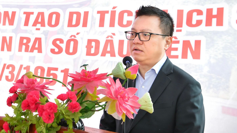 Lê Quôc Minh, membre du Comité central du Parti communiste du Vietnam, rédacteur en chef du Journal Nhân Dân, chef adjoint de la Commission centrale de la Propagande et de l’Éducation du Parti et président de l’Association des Journalistes du Vietnam, prend la parole lors de l’événement. Photo : Nhandan.vn