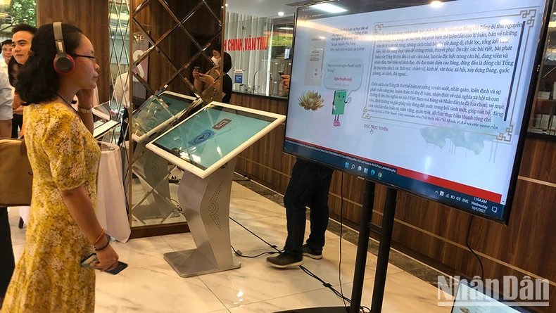 Les lecteurs peuvent découvrir les livres audio. Photo: nhandan.vn Les lecteurs peuvent découvrir les livres audio. Photo: nhandan.vn