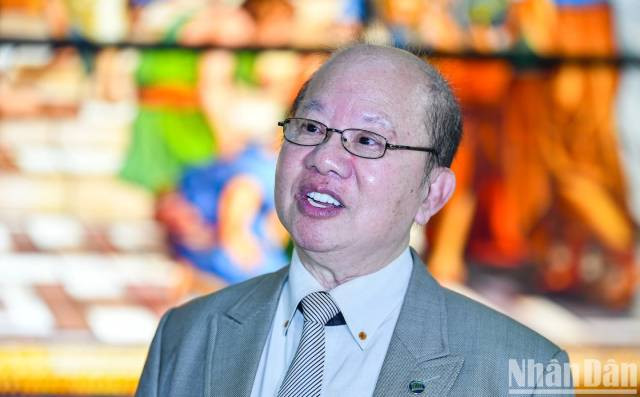 Un espace artistique unique et coloré au premier musée d’art du vitrail du Vietnam. Photo : nhandan.vn