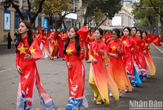 Chaque élément de cette carte symbolise une personne, une région ; et lorsque nous unissons nos forces, nous construisons un Vietnam fort et résilient. Photo : nhandna.vn