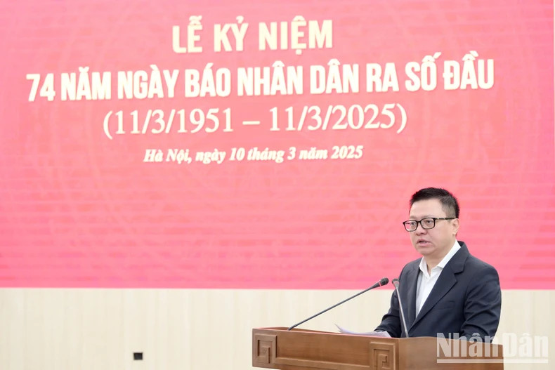 Le rédacteur en chef du Journal Nhân Dân, Lê Quôc Minh, s'exprime lors de l'événement. Photo : nhandan.vn Le rédacteur en chef du Journal Nhân Dân, Lê Quôc Minh, s'exprime lors de l'événement. Photo : nhandan.vn