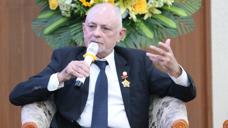 George Burchett (Australie). :Photo: thoidai.com.vn