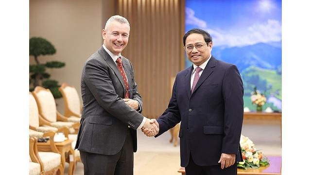 Le Premier ministre Pham Minh Chinh reçoit le 6 novembre l'ambassadeur de Belgique au Vietnam Karl Van Den Bossche. Photo : VNA Le Premier ministre Pham Minh Chinh reçoit le 6 novembre l'ambassadeur de Belgique au Vietnam Karl Van Den Bossche. Photo : VNA