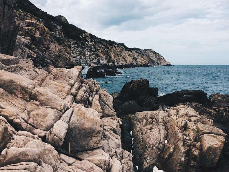 Ce parc rocheux est devenu une destination attrayante pour les touristes vietnamiens et étrangers. Photo: @juzkyte Ce parc rocheux est devenu une destination attrayante pour les touristes vietnamiens et étrangers. Photo: @juzkyte