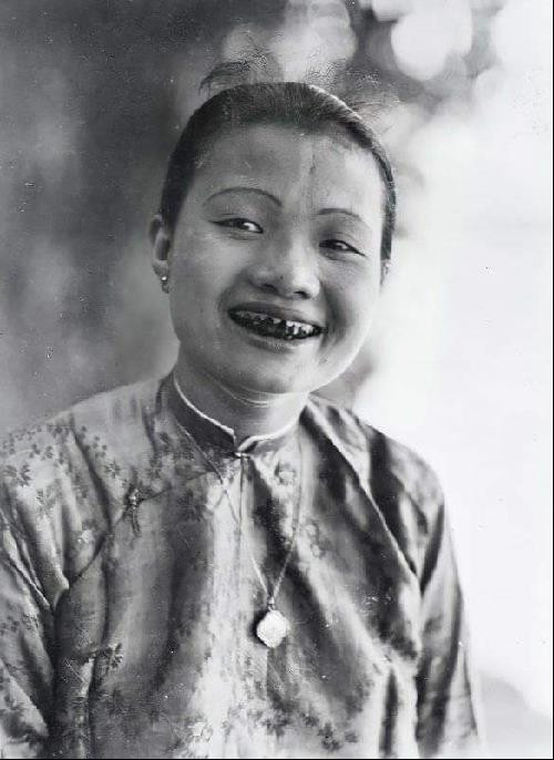 Les coutumes particulières qui caractérisent l'utilisation des costumes traditionnels par les Vietnamiens. Photo : Toquoc.vn Les coutumes particulières qui caractérisent l'utilisation des costumes traditionnels par les Vietnamiens. Photo : Toquoc.vn