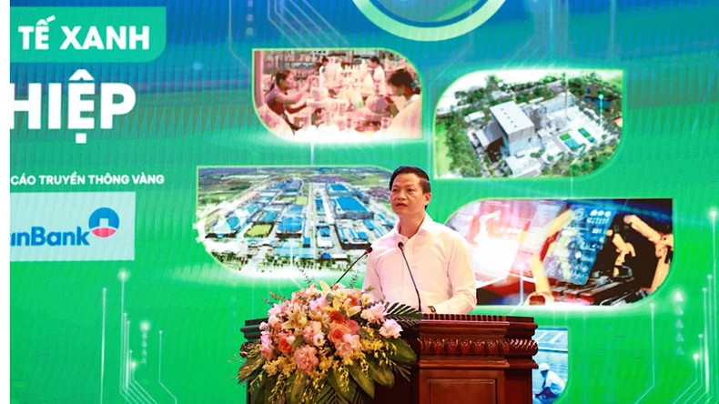 Le vice-président permanent du Comité populaire de la province de Bac Ninh, Vuong Quôc Tuân, s'exprime lors du forum. Photo : nhandan.vn Le vice-président permanent du Comité populaire de la province de Bac Ninh, Vuong Quôc Tuân, s'exprime lors du forum. Photo : nhandan.vn