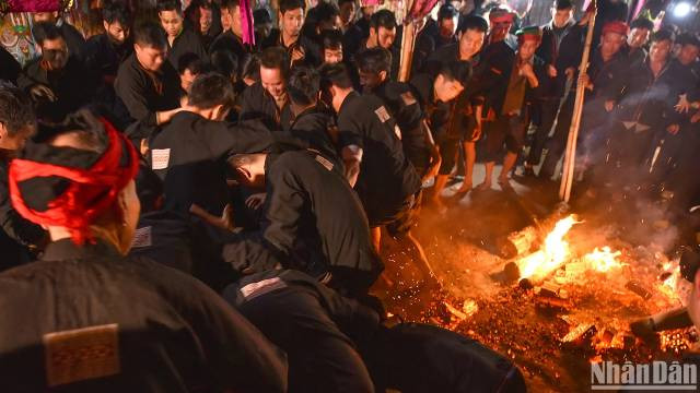 Le système rituel est un héritage transmis. Photo : nhandan.vn Le système rituel est un héritage transmis. Photo : nhandan.vn